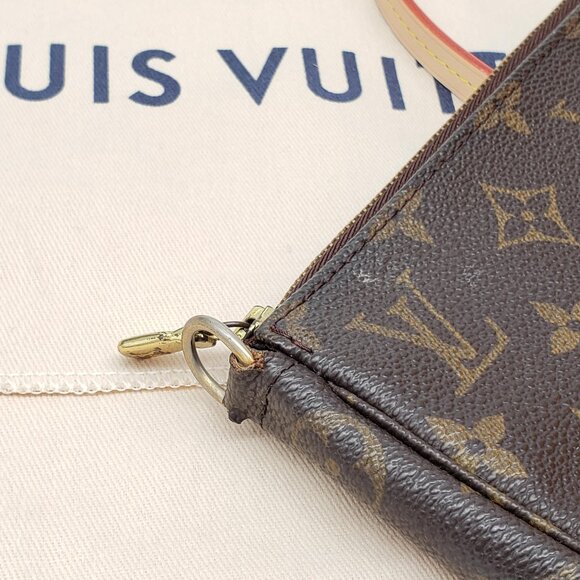 Authentic Louis Vuitton Pochette Accessories Monogram Shoulder Bag 490-120925 - Picture 7 of 15